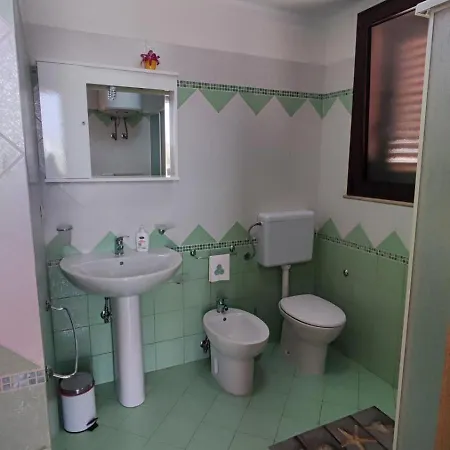 La Casa Gialla Vicino Le Spiagge Sabbiose