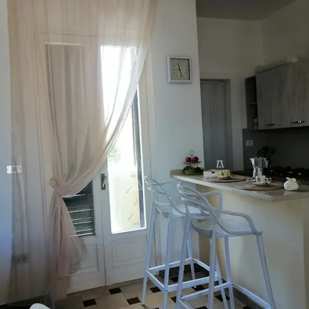 La Casa Gialla Vicino Le Spiagge Sabbiose Apartment